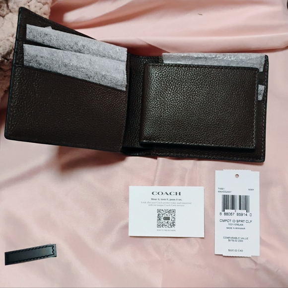 COACH wallet - Picture 4 of 4